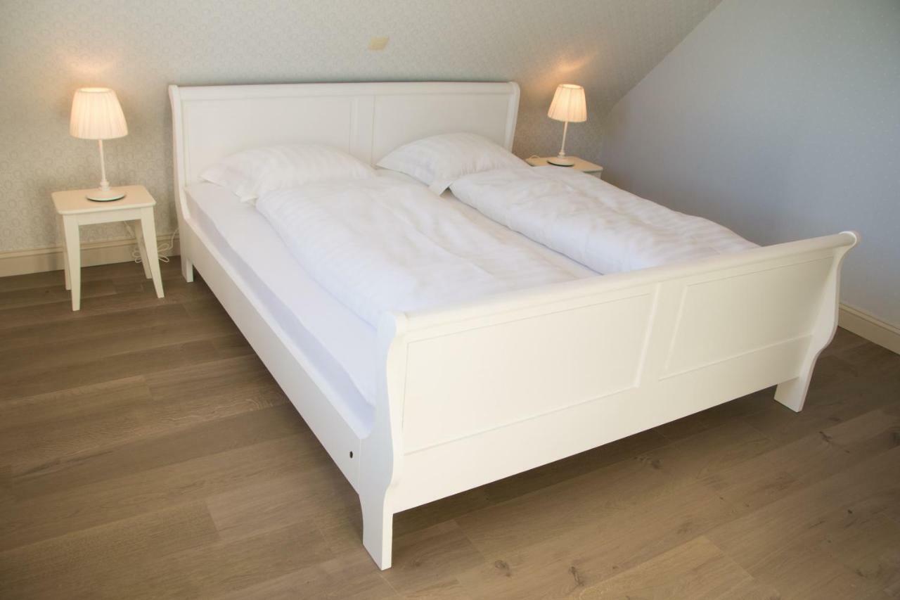 'Op De Borgt' Met Finse Grill Kota Villa Wellen Luaran gambar