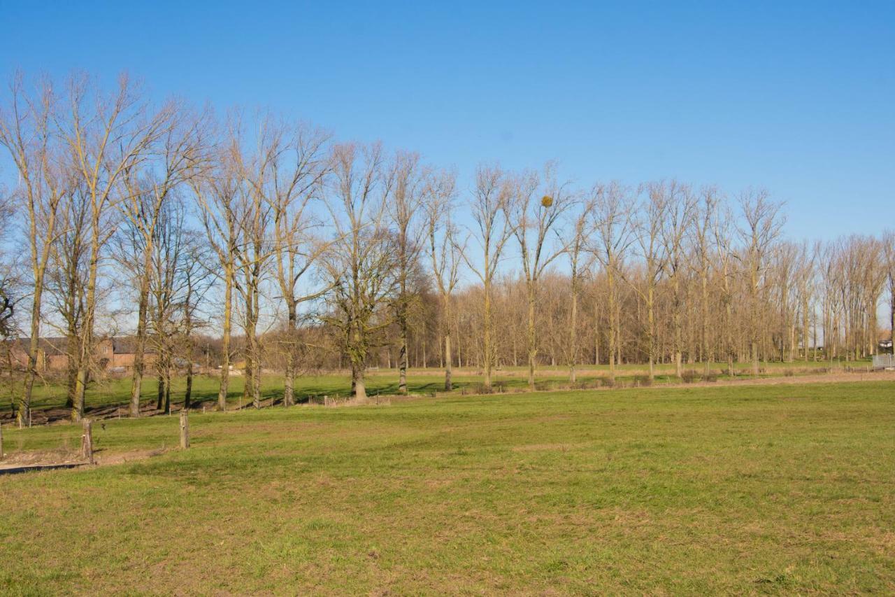 'Op De Borgt' Met Finse Grill Kota Villa Wellen Luaran gambar